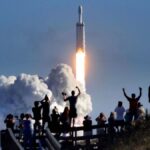 „SpaceX“ perleidžia „Amazon“ kaip vertinimo balionus iki 2,7 t USD